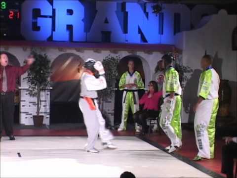 Bryan Young vs  Raymond Daniels 2011 NBL Supergrands