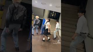 Download lagu SEVENTEEN TikTok Update with BSS & Lee Youngji: ‘CBZ (Prime time)’ Dance Challenge #kpop #seventeen mp3