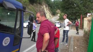 frana-la-strada-affonda-un-autocarro-ad-ariano