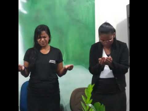 Missionário Cinthia pregando em onda Verde são paulo