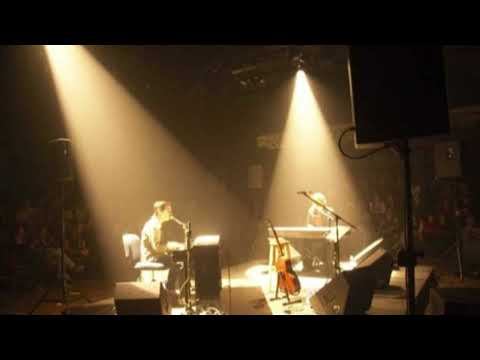 Aviv Geffen - Haim Lihiot Bach Meohav (Aviv Bachoref אביב בחורף) אביב גפן - האם להיות בך מאוהב