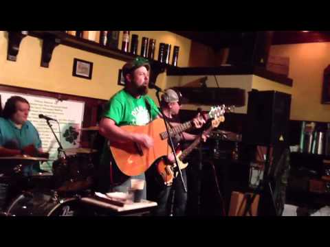 Ian Jones & Tipperary Three