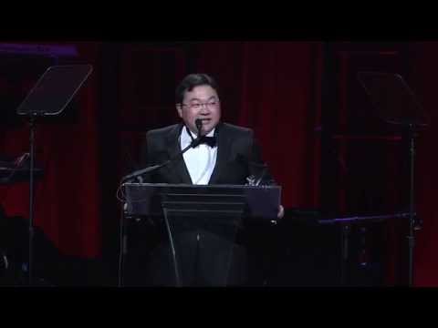 刘特佐于2014年度"天使舞会"慈善宴会中获颁发天使加布里埃尔奖后致词