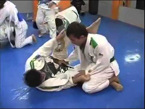 桑原幸一先生とのスパーリング（2002年）