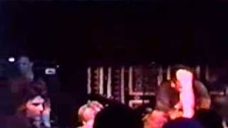 Papa Roach - Peewagon (Live).flv
