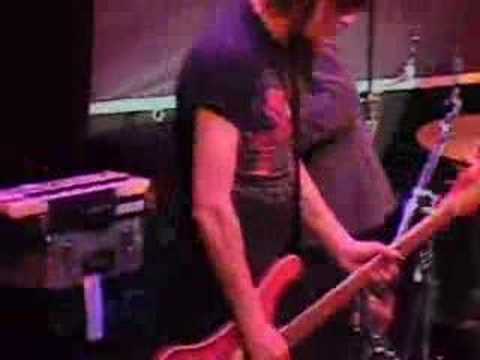 Ikara Colt - Escalate (Live in Amsterdam)