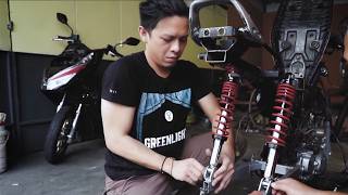 Download lagu The Other Side of Ariel NOAH Tinkering with Motorcycles at the Workshop mp3