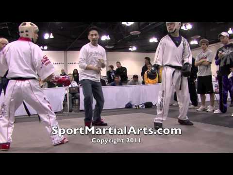 Joe Boone v Robbie Lavoie - Men's LW sparring grands - 2011 COMPETE Internationals