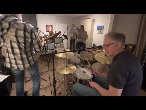 10-02-23 Stayin Alive enz