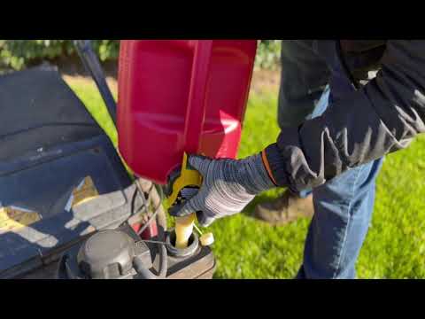 The New No-Spill® ViewStripe™ 5 Gallon Gas Pro