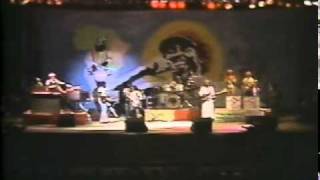 Burning spear   Slavery days & Mutabaruka   Whiteman country Live at Reggae Sunsplash '82