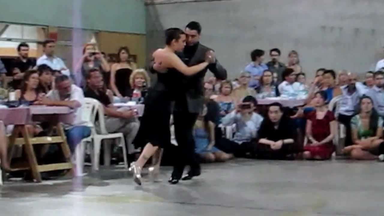 PAOLA SANZ y FACUNDO DE LA CRUZ - LA MILONGA DEL MORAN - TORRENTE 1/4