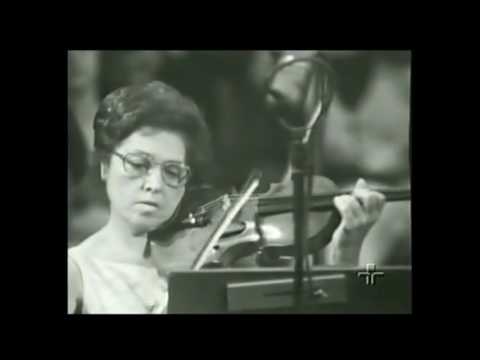 download lagu mp3 mp4 Yara Bernette Encores, download mp3 Yara Bernette Encores free downloadn, video klip Yara Bernette Encores