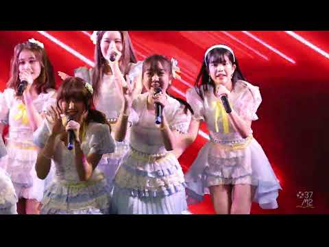 220507 BNK48 Yayee - First Rabbit @ BNK48 11th Sayonara Crawl Roadshow Mini Concert [Fancam 4K 60p]