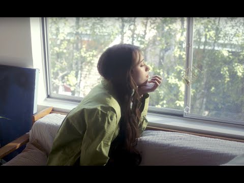 Sofía Valdés - I Hate The Beatles [Official Visualizer]