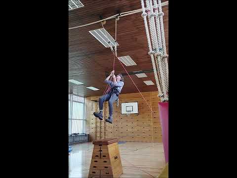 Selbstrettung nach Gletscherspaltensturz