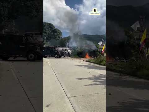 Enfrentamientos tras desalojo de una invasión.