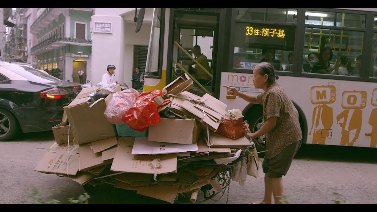 What's Your Art? Episode 1 - Outside the Box