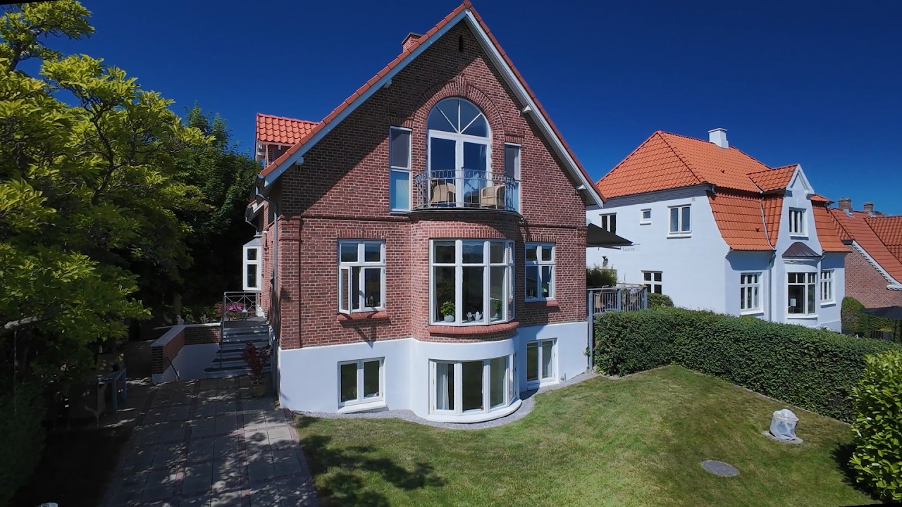 Skanderborg Villa FPV Drone Video