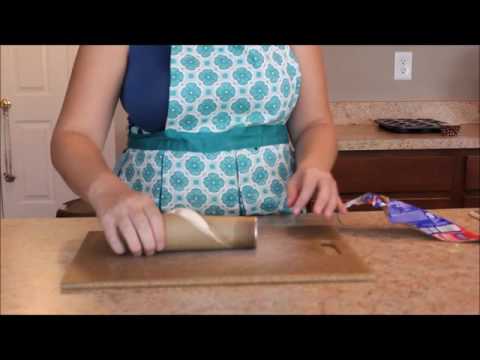 YouTube video about: How to open pillsbury crescent roll can?