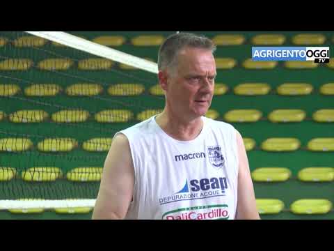 Allenamento in campo per la Pallavolo Aragona