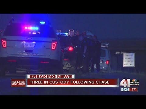 3 arrested after car chase crosses state lines