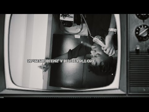 XCLVSIF feat iLoveMemphis- "Le Pire"