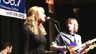 P1000406 Feufollet at the Altamont--One Foot In My Door