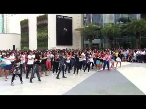 One Direction Thailand - "Take Me Home" Flashmob