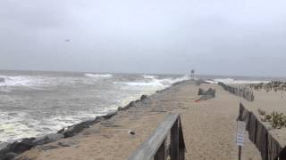 preview picture of video 'Wind and Waves from Hurricane Sandy at Shark River Inlet, Belmar NJ'
