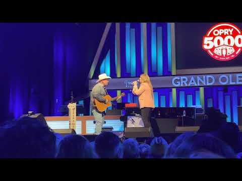 ￼Opry 5000 - Garth & Trisha - After the afire is Gone / In Another’s Eyes