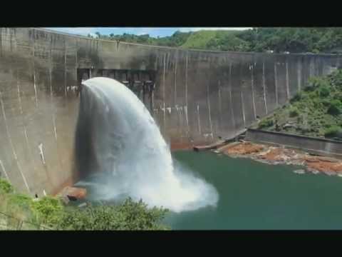 Kariba Dam Spilling 2013