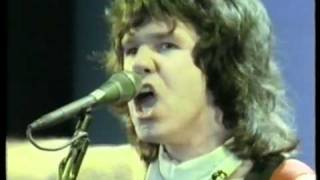 Gary Moore -- Friday On My Mind (HQ)