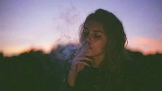 Oscar And The Wolf - Moonshine