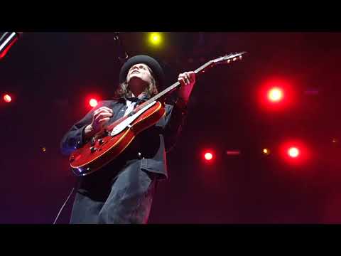 James Bay 14/11/2022 @ Tivoli Utrecht The Netherlands