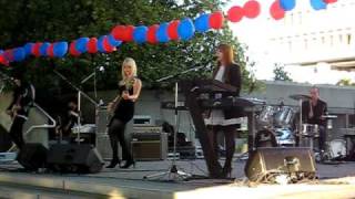 Lillix - 7 Days (Live)