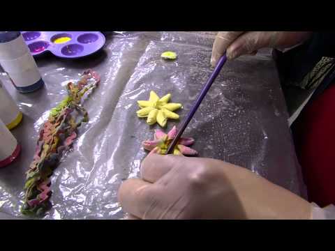 Mulher.com 29/07/2014 - Dyeing and Embroidery of Braided Lace by Valeria Soares - Part 1