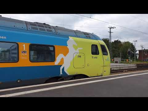 Vertrek RE 15 (Westfahlenbahn) richting Emden Hbf op station Rheine [12-9-2020]