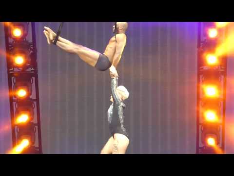 download lagu mp3 mp4 Pink Keulen, download lagu Pink Keulen gratis, unduh video klip Pink Keulen