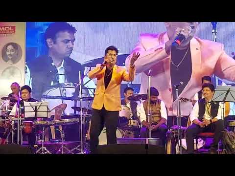Alok Katdare, performing"Main hoon no1 gawaiyya". 9819641153 .
