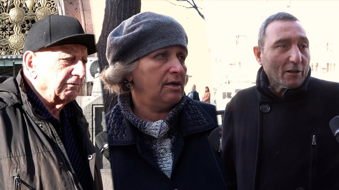 Ղալաթ է անում` գլուխը պատին է տալիս