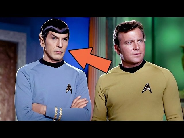 Vídeo relacionado con Star Trek Captain Montgomery Red Bata para hombre | Abraza el lujo galáctico con estilo | Albornoz para adultos con logotipo de mercancía