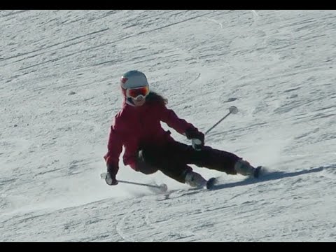 Carving skiing with flow - edit ski turns