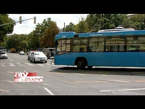 Gázolt a 105-ös busz: egy idős nő meghalt