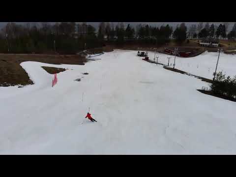 Gubbslalom i Frykstabacken från ovan