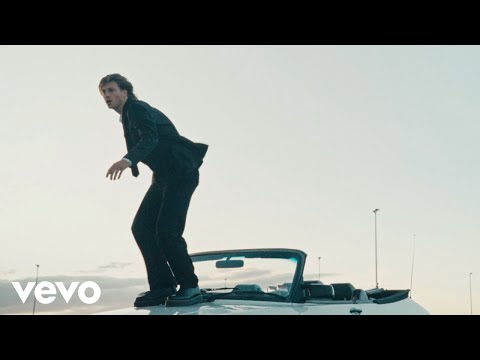 Video thumbnail for I DON’T WANNA BE LIKE YOU