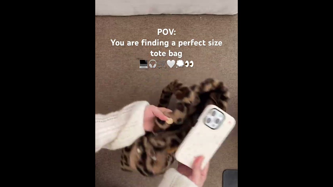 Big size Hello Kitty Tote Bag, can fit your MacBook!#hellokittyaddict #cutebag #hellokittygirl