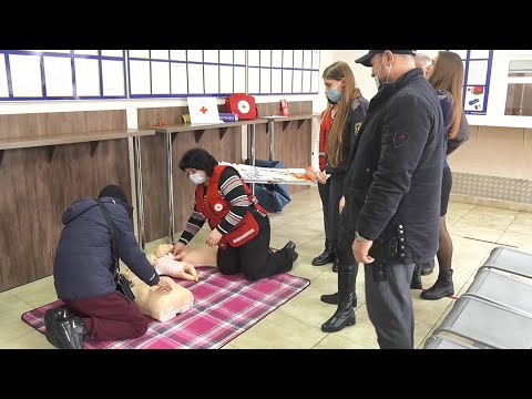 Акцию "Окажи помощь - не оставайся равнодушным" провели в Гомеле видео
