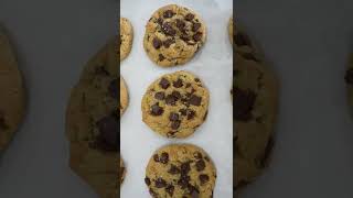 Semi-Sweet Chocolate Chunk | Crumbl Cookies 