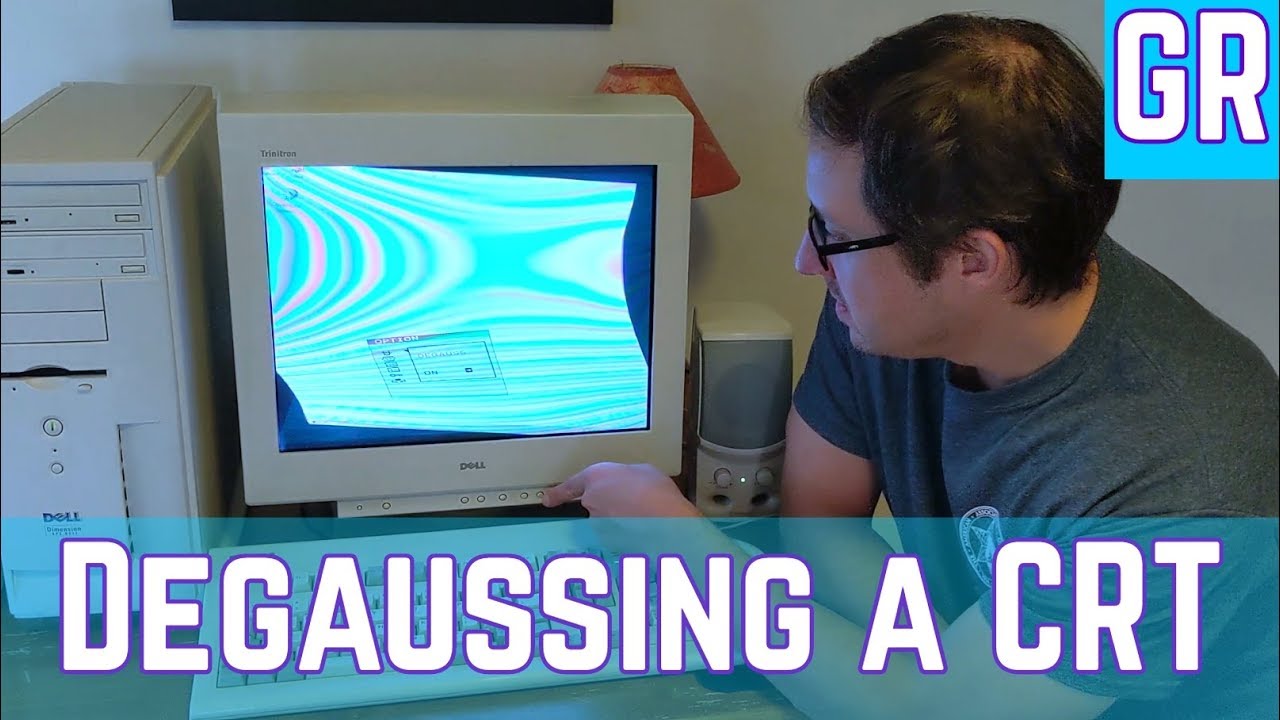 Degaussing a 25 year old CRT Monitor - YouTube